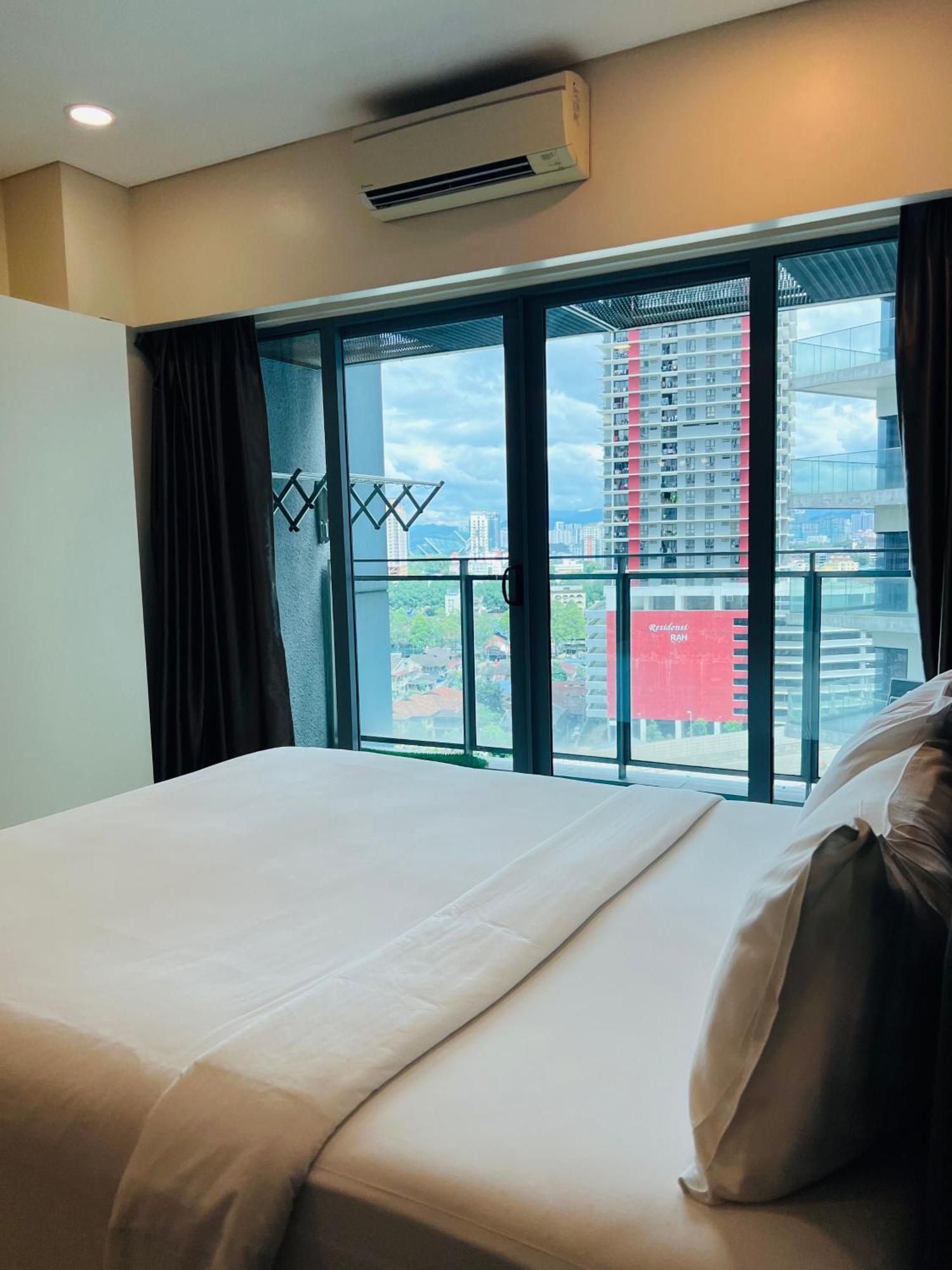 Summer Suites Klcc By Classy Kuala Lumpur Eksteriør bilde